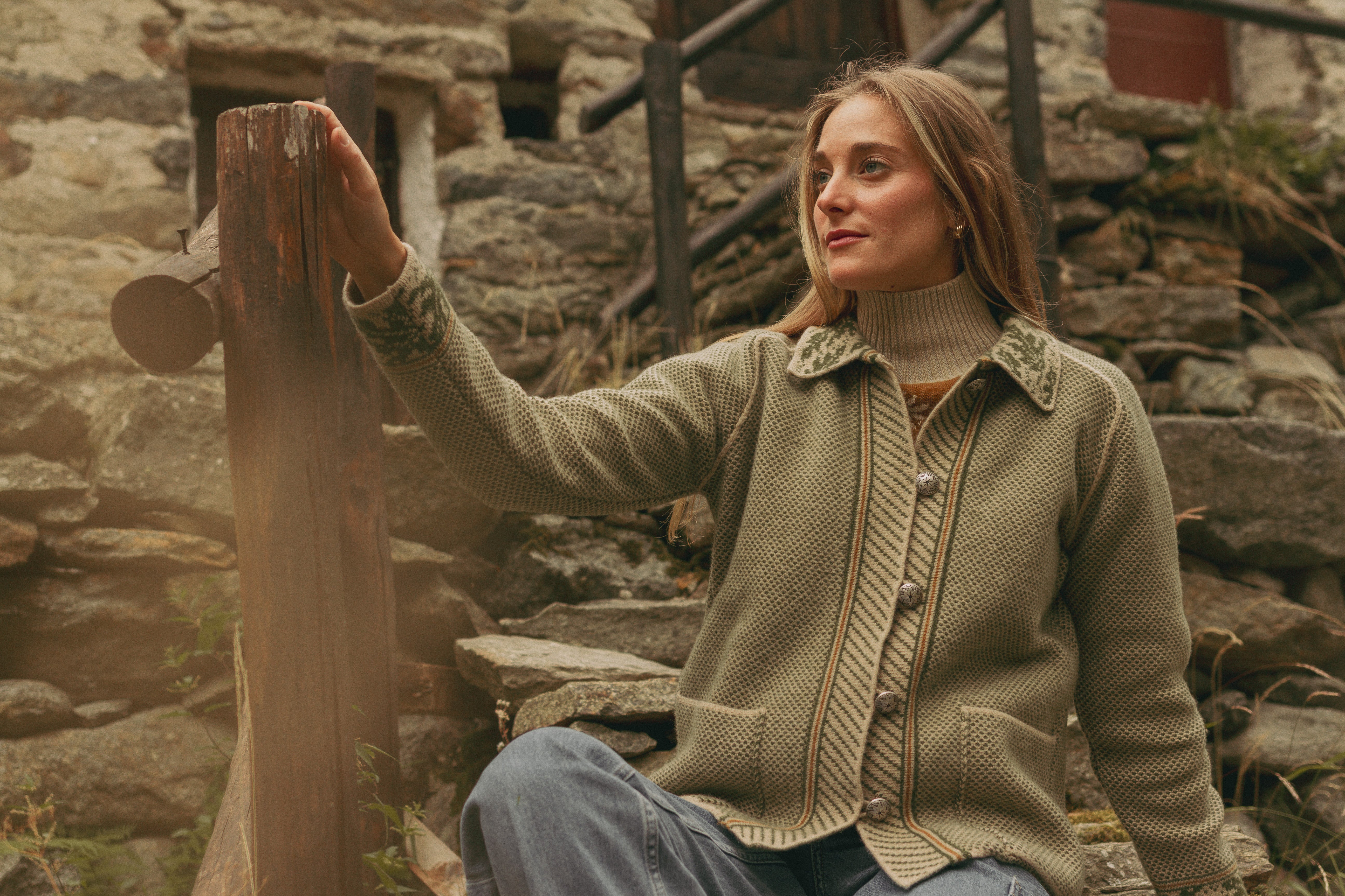 WOMEN's KNITWEAR
