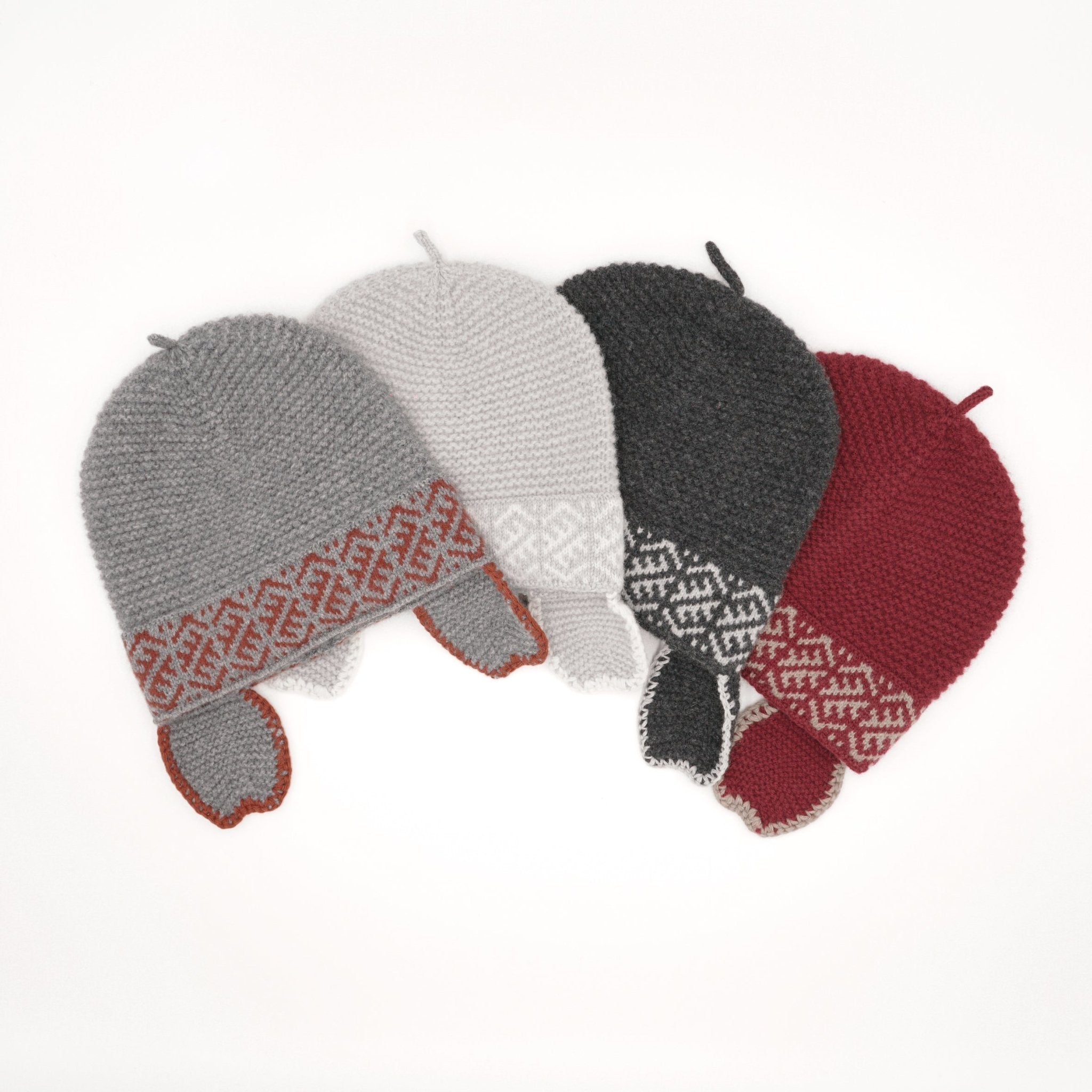 D051 MADDI | Cima Bianca | Merino Wool | Merino Knitwear | Outdoor KnitWear | Wool Beanie | Merino Wool Hat | Product Shot | Front | Multicolour | Grey | Red | Black | White | 